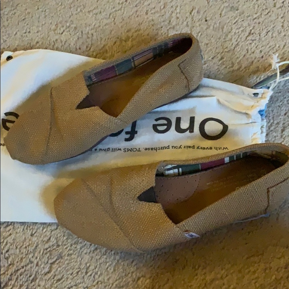 Super Cute Toms